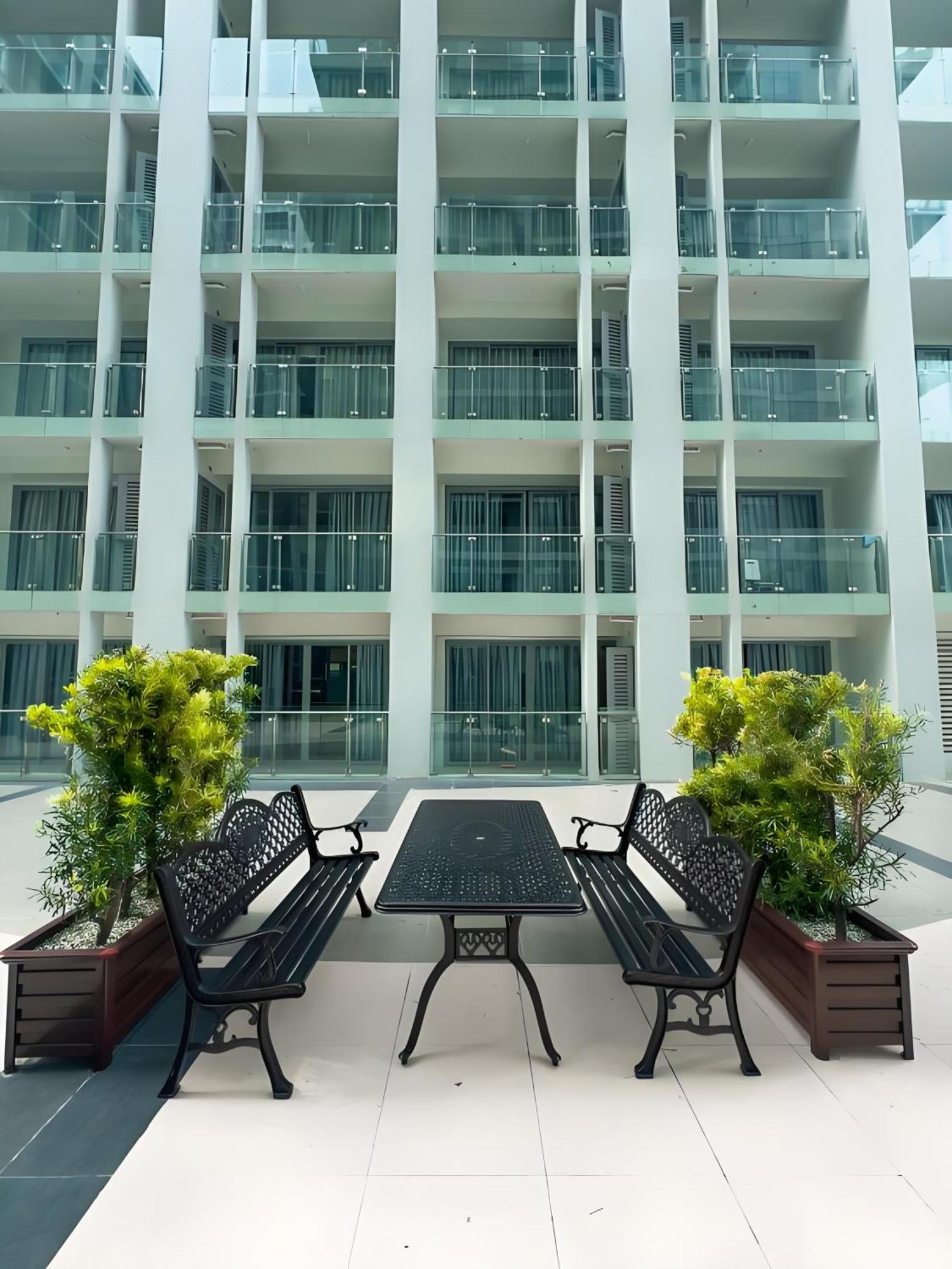 Luxurious European Style Penthouse Modern Apart Ment Cross City Of Dreams Okada Solaire Moa Airport Manila Exterior foto