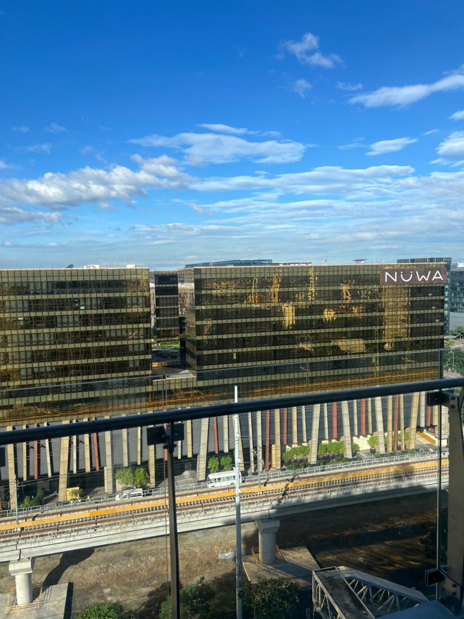 Luxurious European Style Penthouse Modern Apart Ment Cross City Of Dreams Okada Solaire Moa Airport Manila Exterior foto