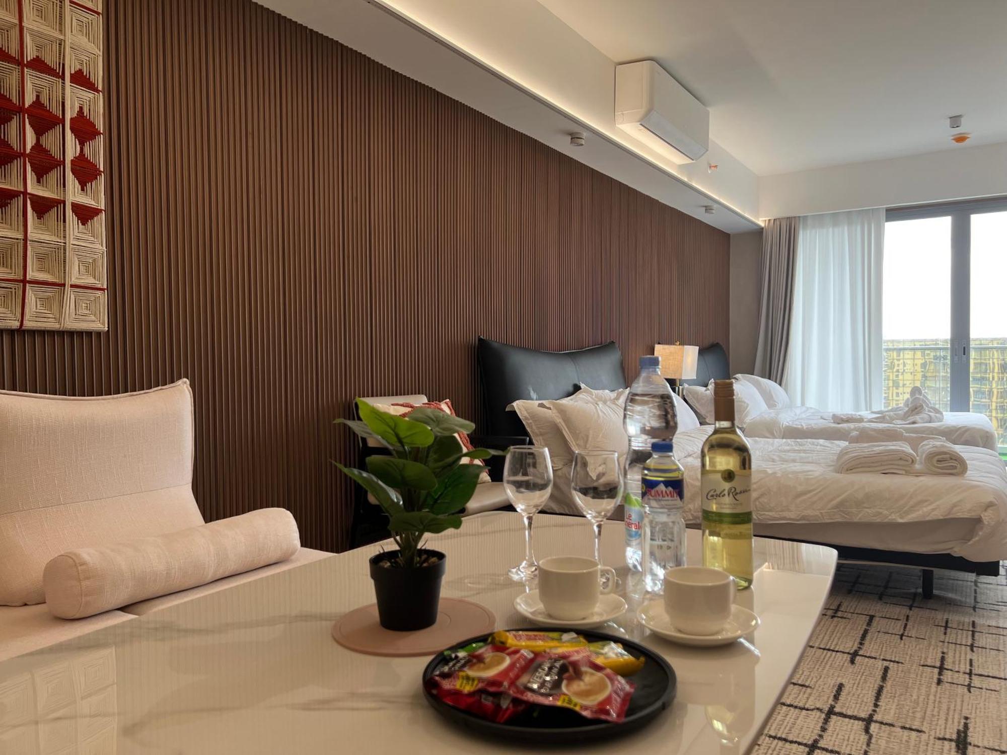 Luxurious European Style Penthouse Modern Apart Ment Cross City Of Dreams Okada Solaire Moa Airport Manila Exterior foto