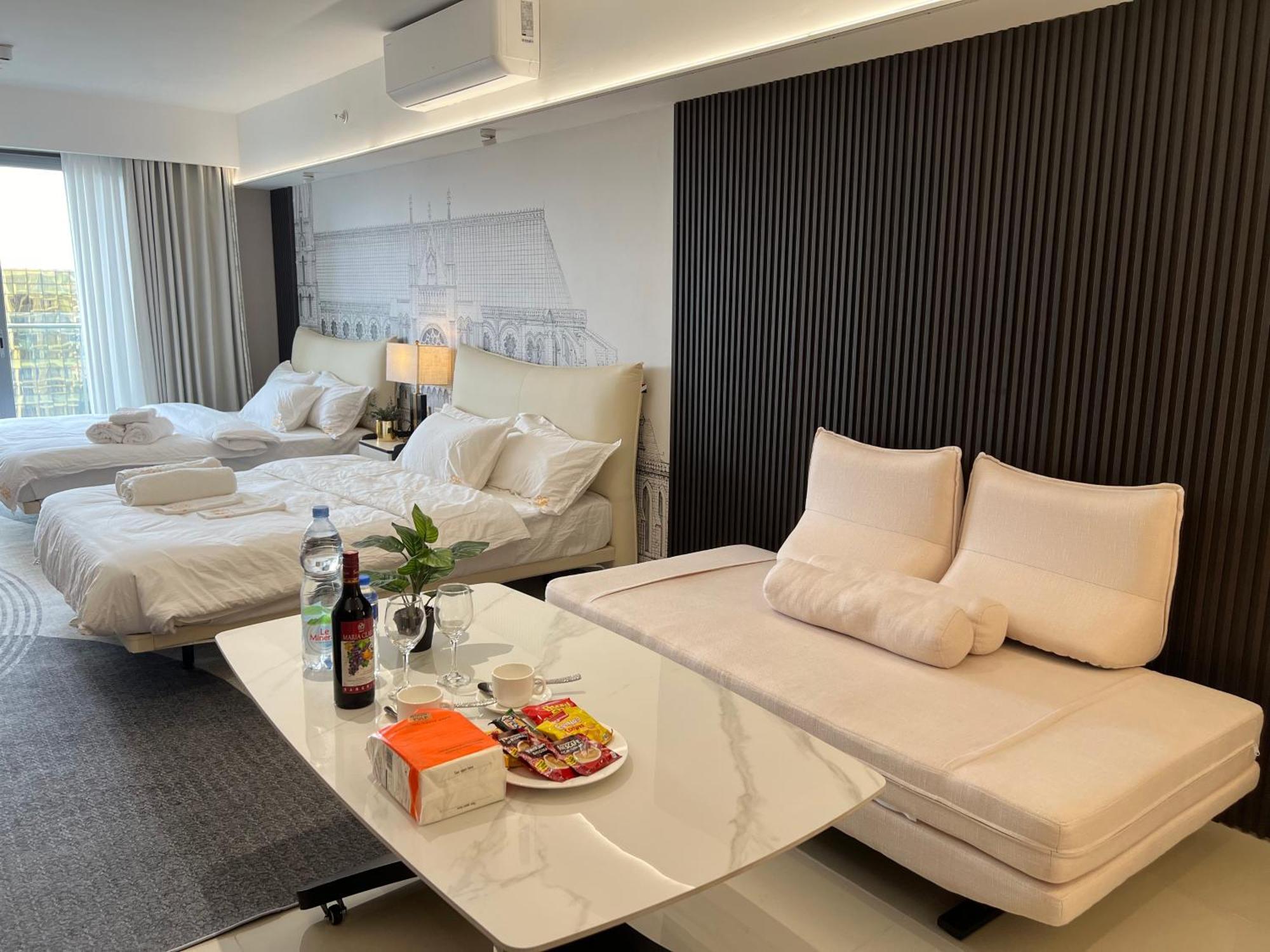 Luxurious European Style Penthouse Modern Apart Ment Cross City Of Dreams Okada Solaire Moa Airport Manila Exterior foto